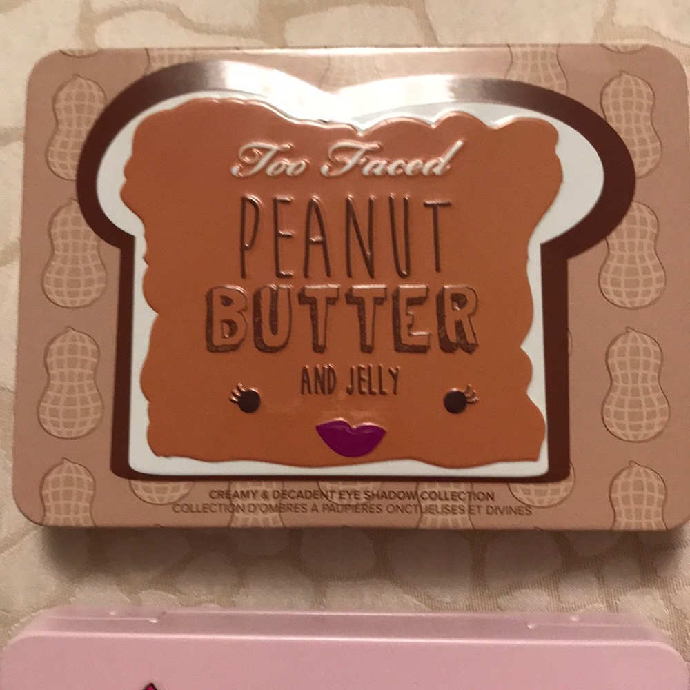 2 too faced Palettes
